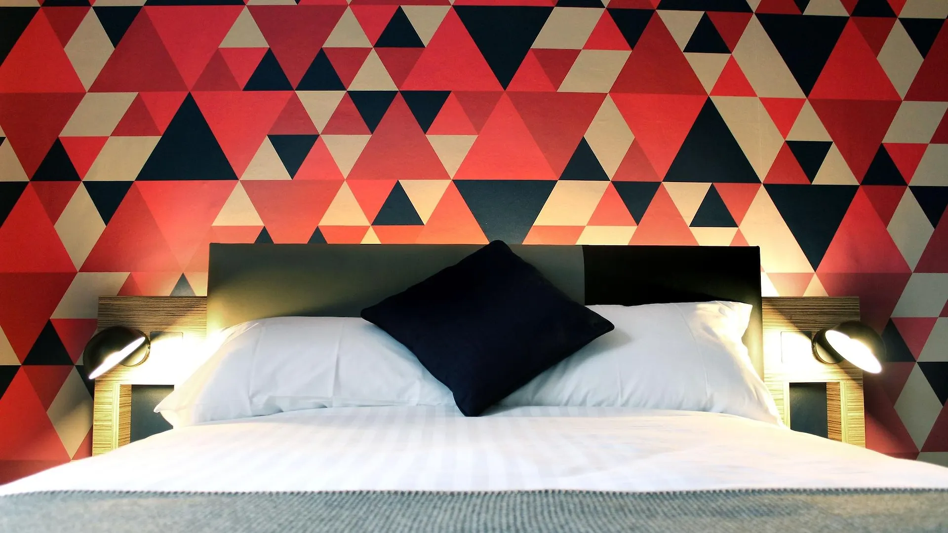 Cityroomz Edinburgh 3*,  United Kingdom