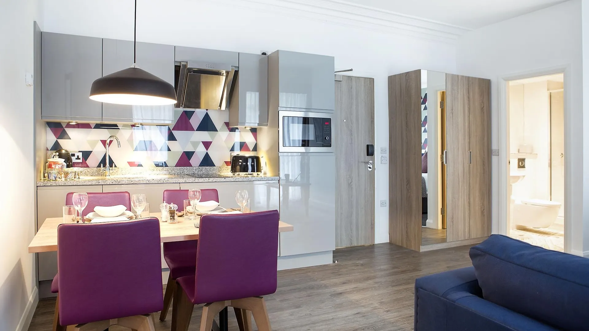 Cityroomz Edinburgh Hotel