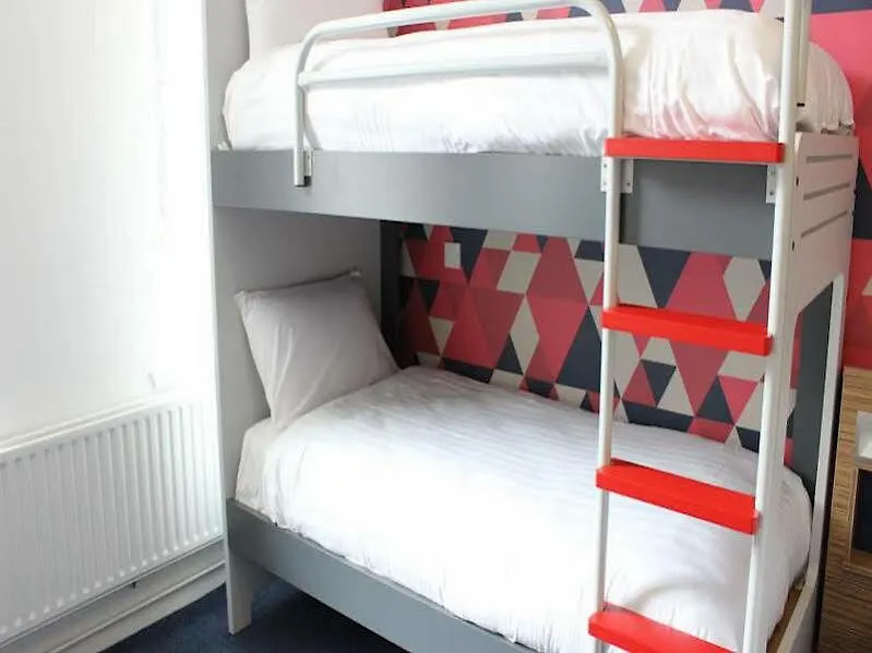 Cityroomz Edinburgh Hotel