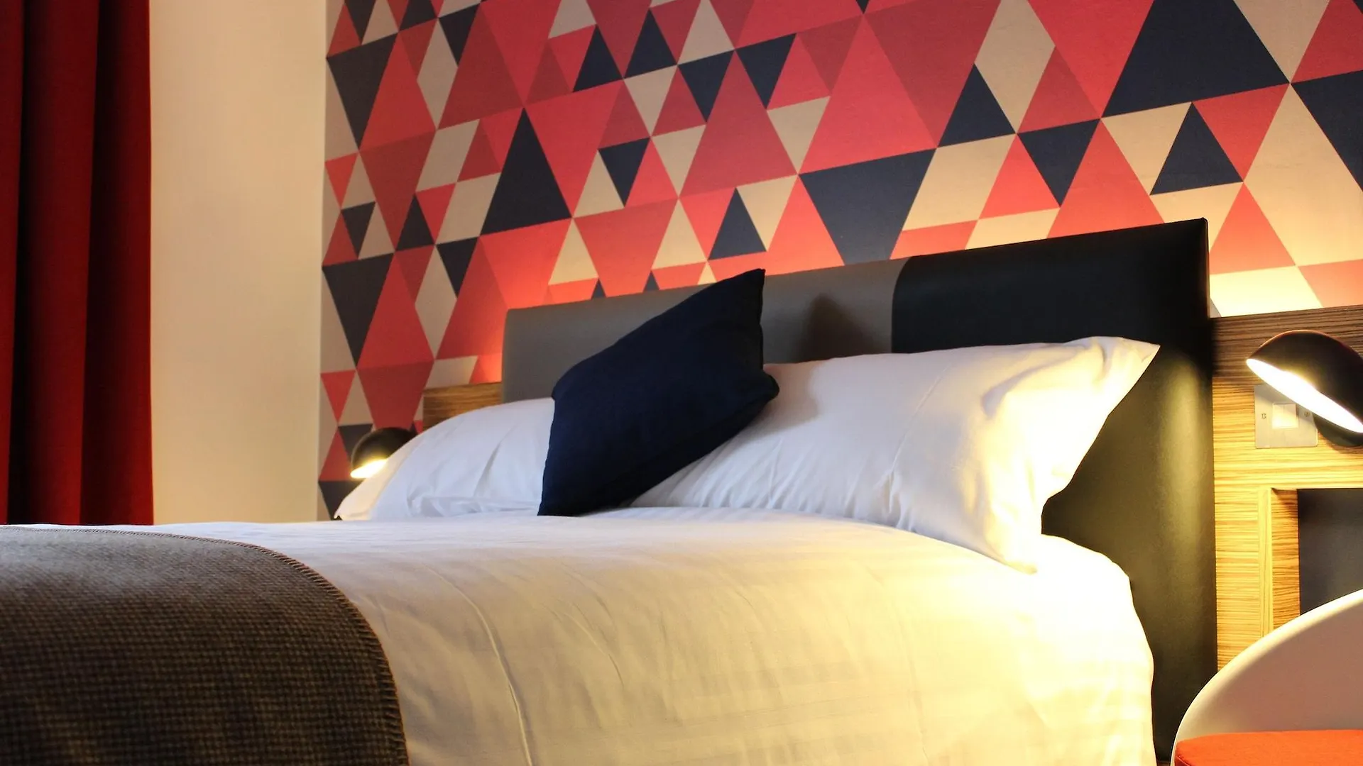 Cityroomz Edinburgh Otel